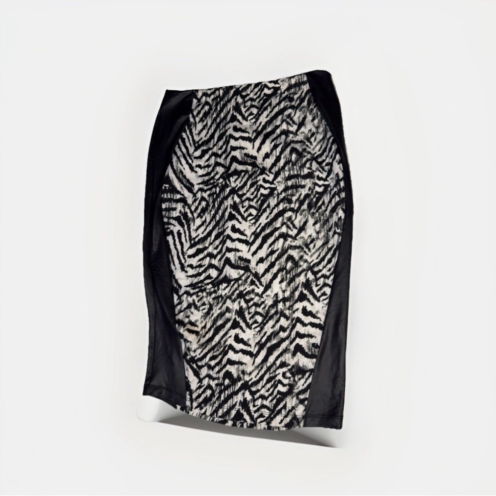 Kardashian Kollection Zebra Pattern Pencil Skirt